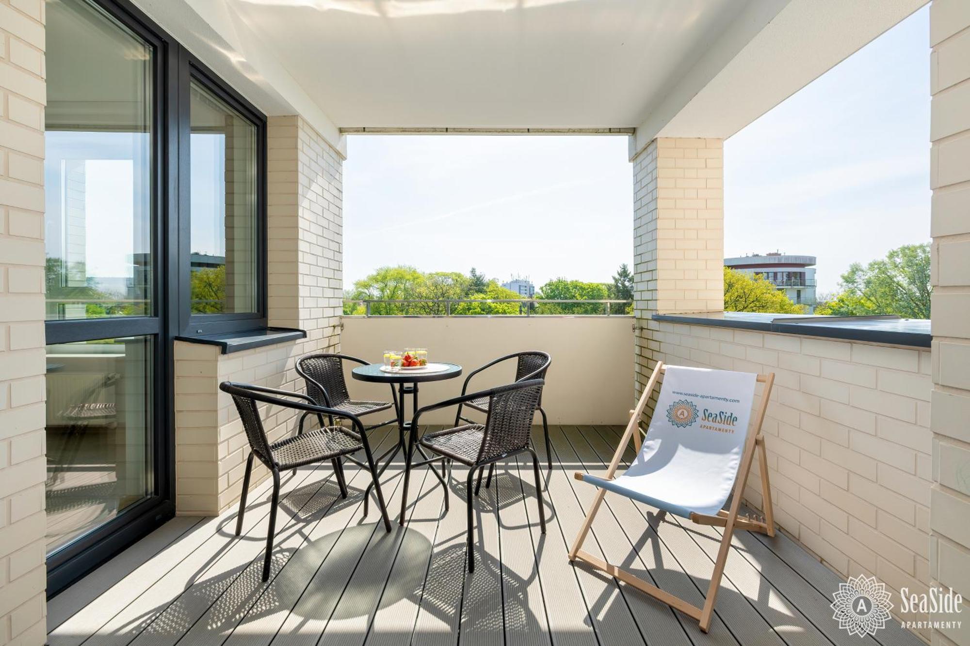 Seaside Apartamenty Platany Kolobrzeg Exterior photo