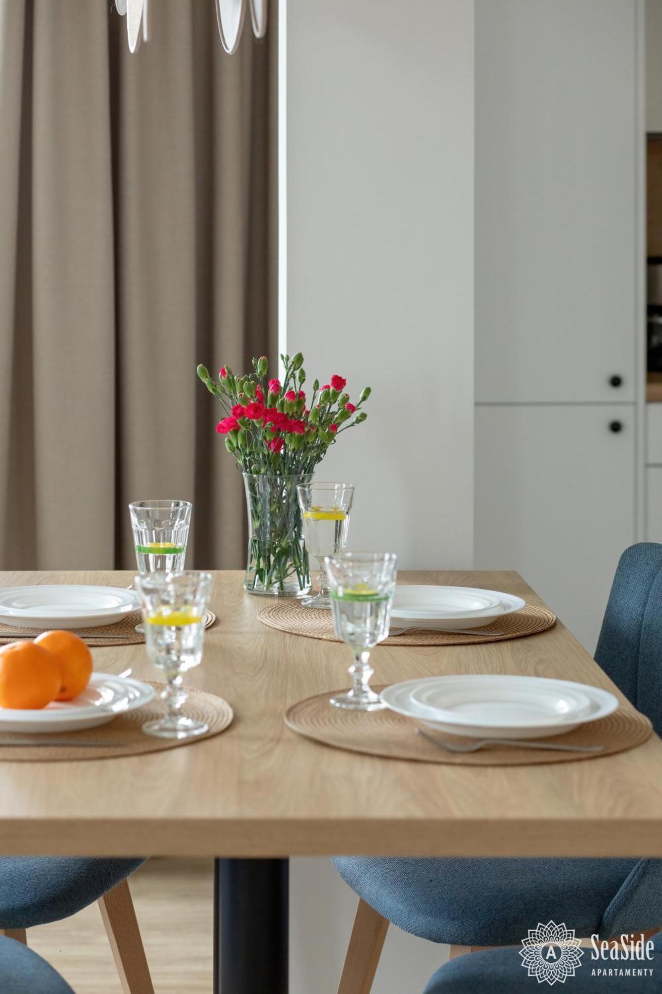 Seaside Apartamenty Platany Kolobrzeg Exterior photo